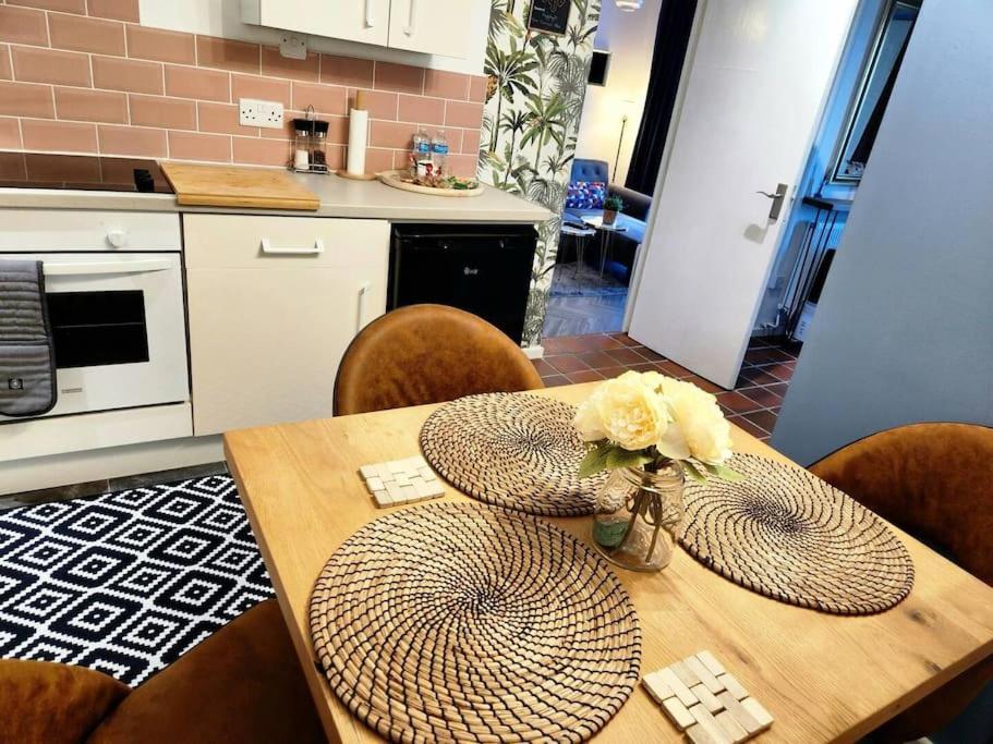Cosy Hideaway In Nottingham Apartment Luaran gambar
